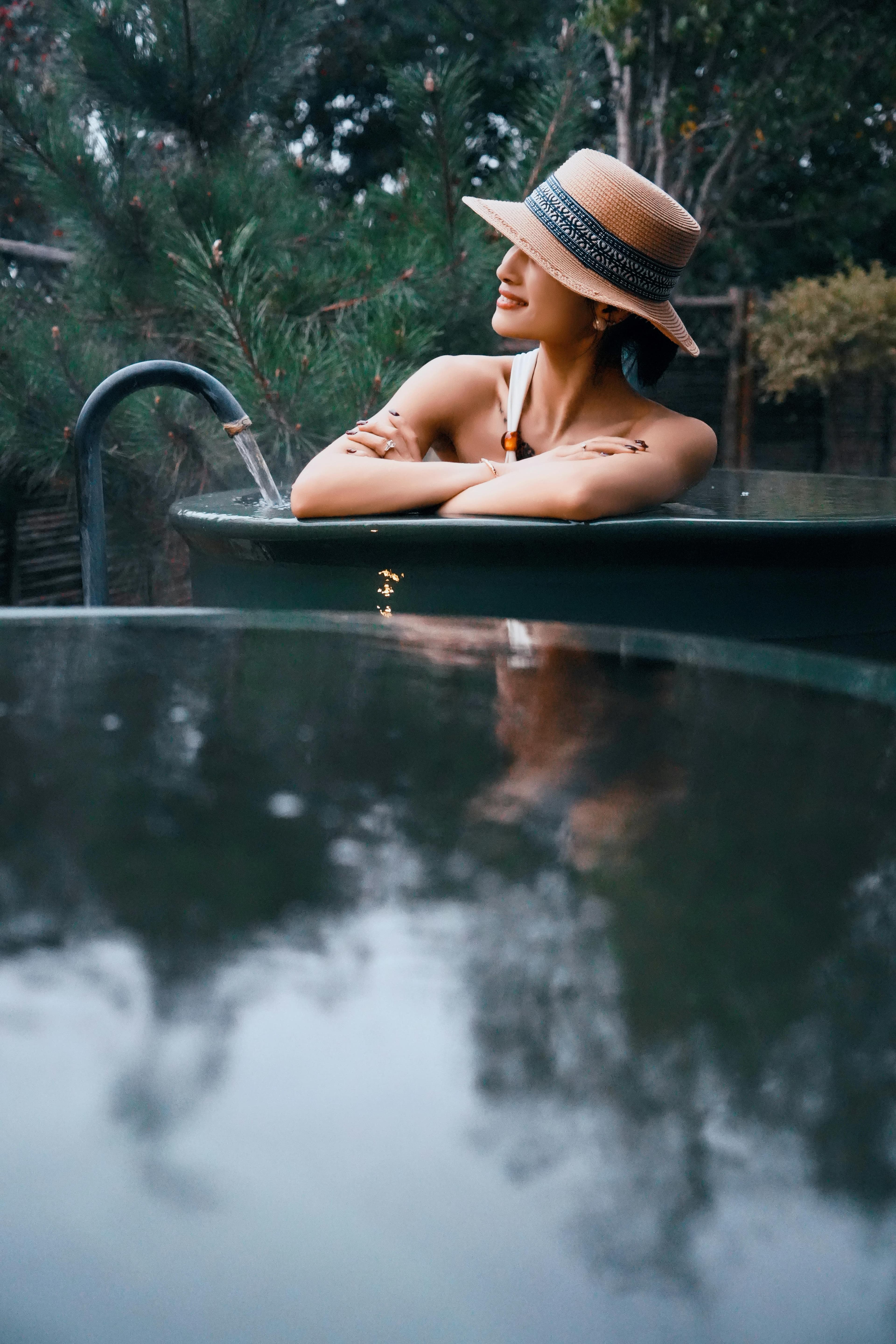 Strefa z Jacuzzi® i Sauna Pod Gwiazdami (dwie osoby)